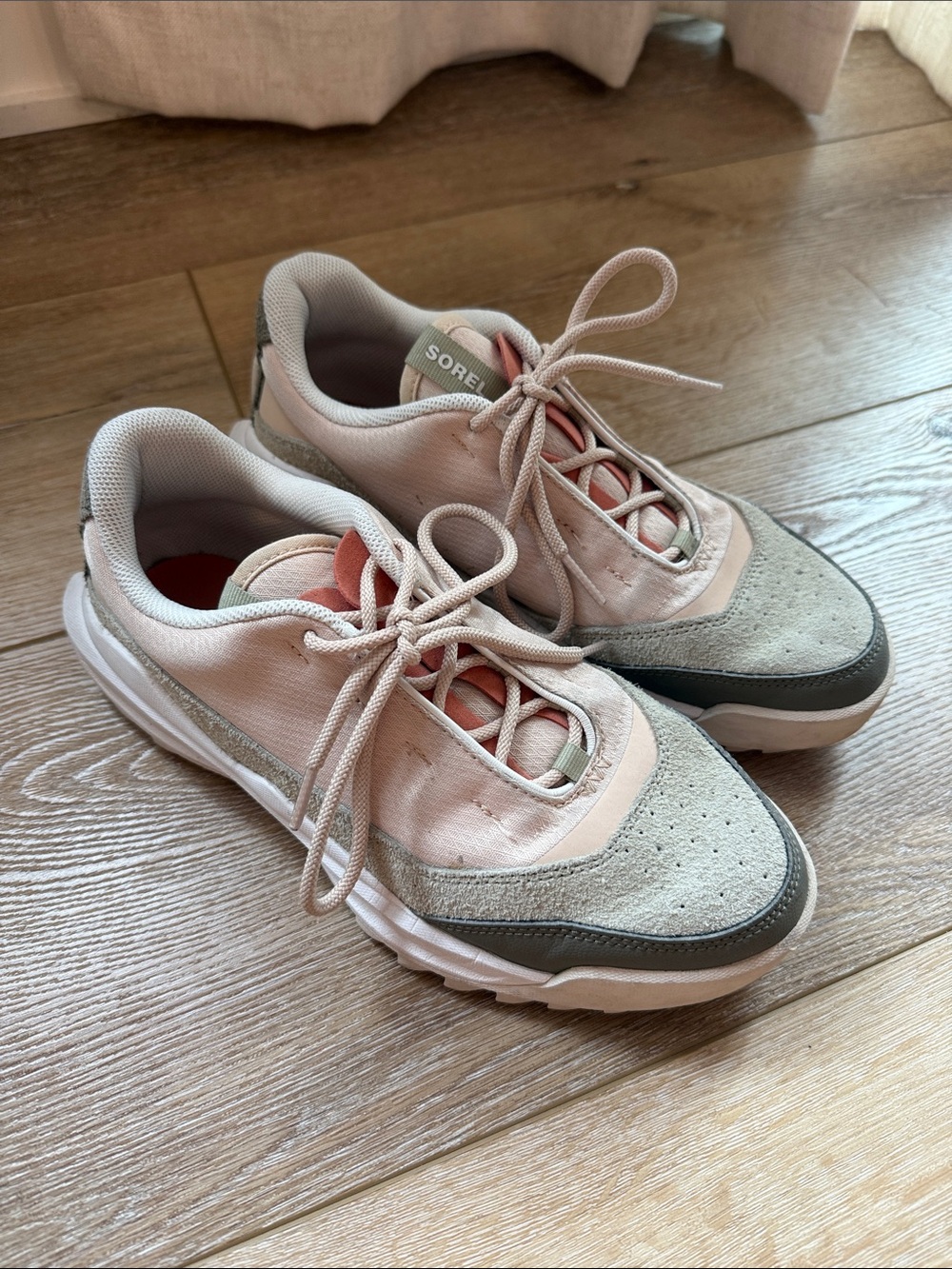 Sorel Ona 718 Lows Women's Pink and Gray Lace-Up Low-Top Sneakers Leather W9